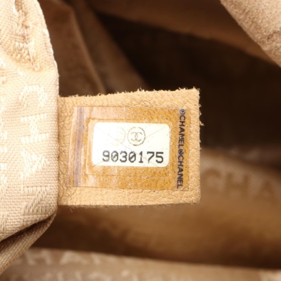 Chanel Camellia Embossed Suede & Leather Hobo Bag - Picture 6 of 9